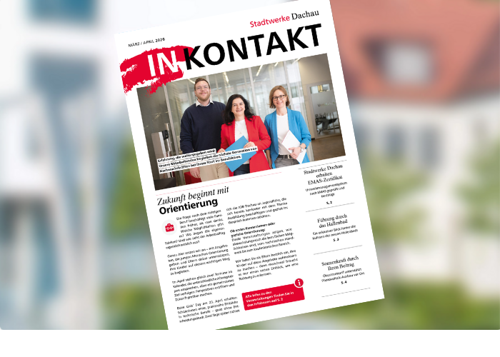 Titelseite Kundenmagazin mit Gruppe von Mitarbeitern